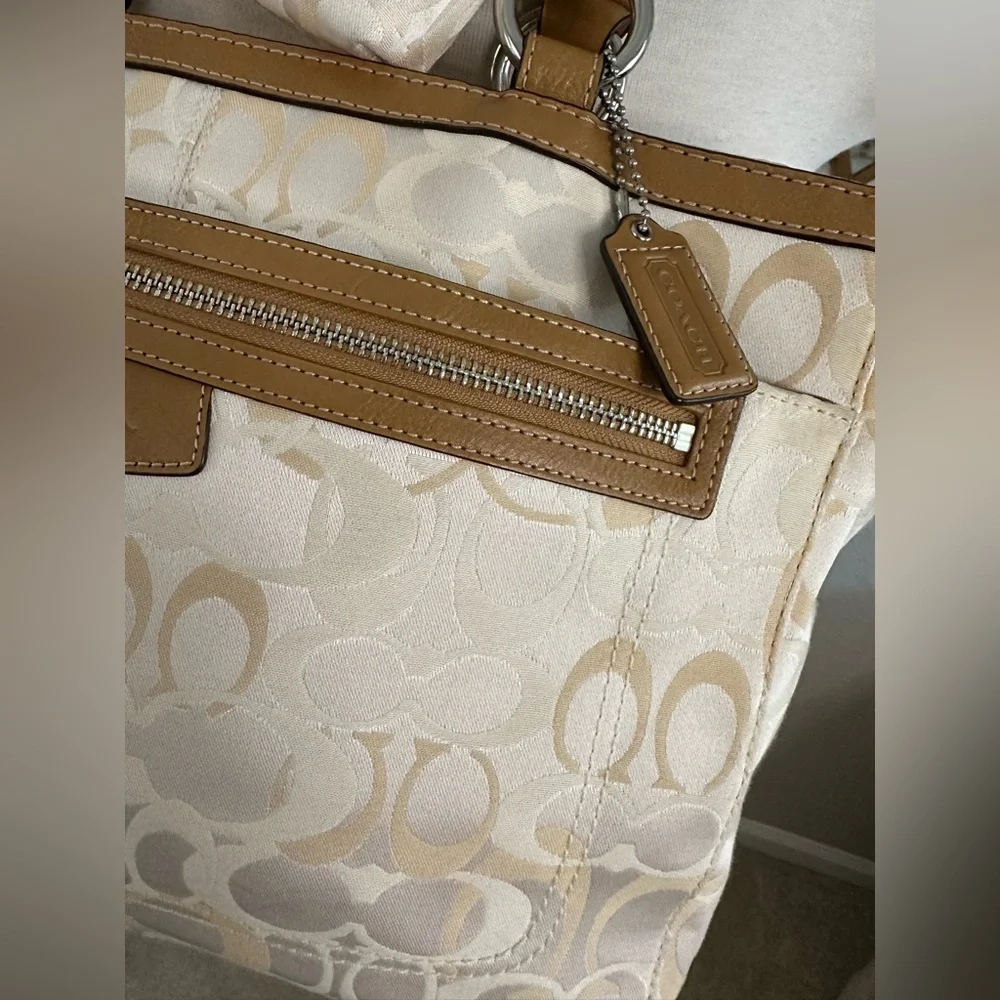 Coach this bag